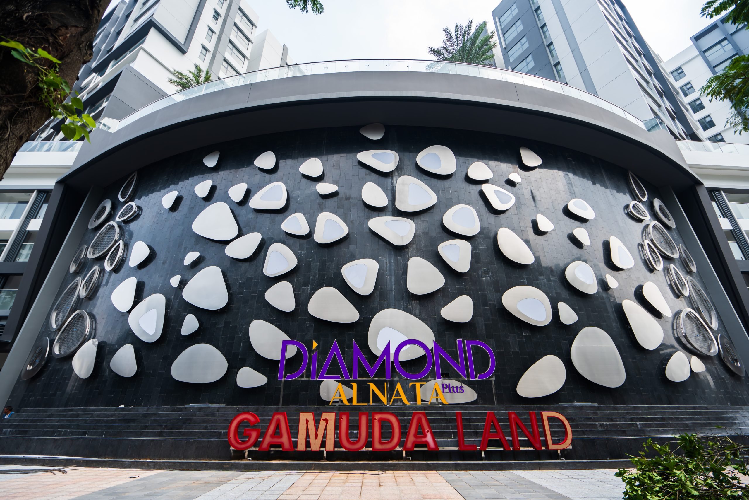 Hình thưc tế Diamond Alnata Plus