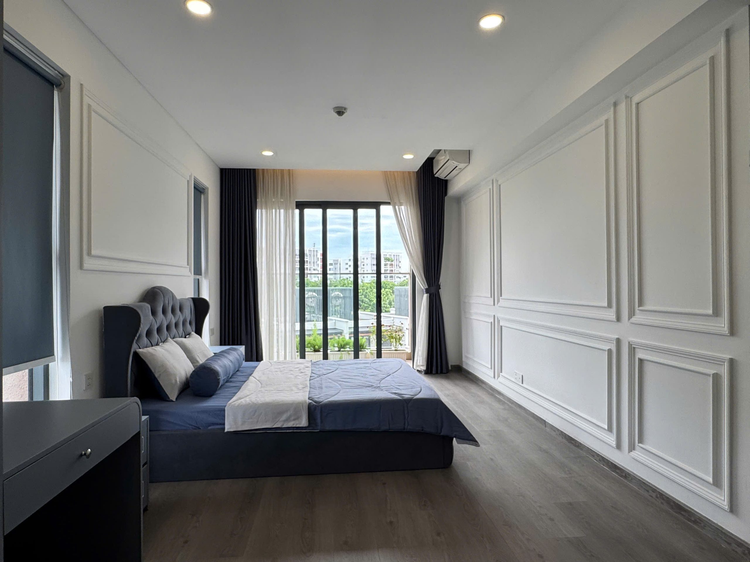 Thuê Diamond Brilliant 142m2