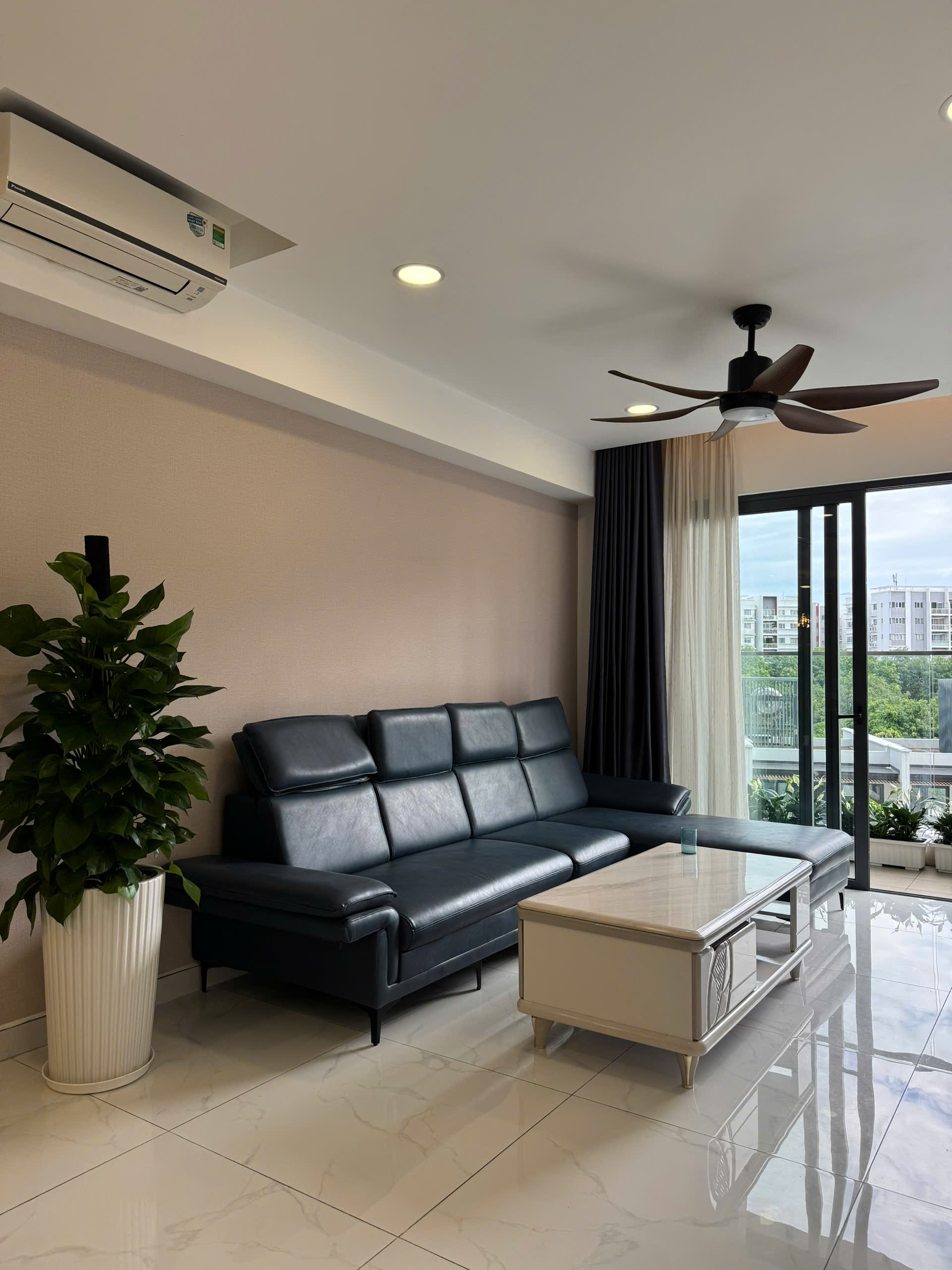 Thuê Diamond Brilliant 142m2