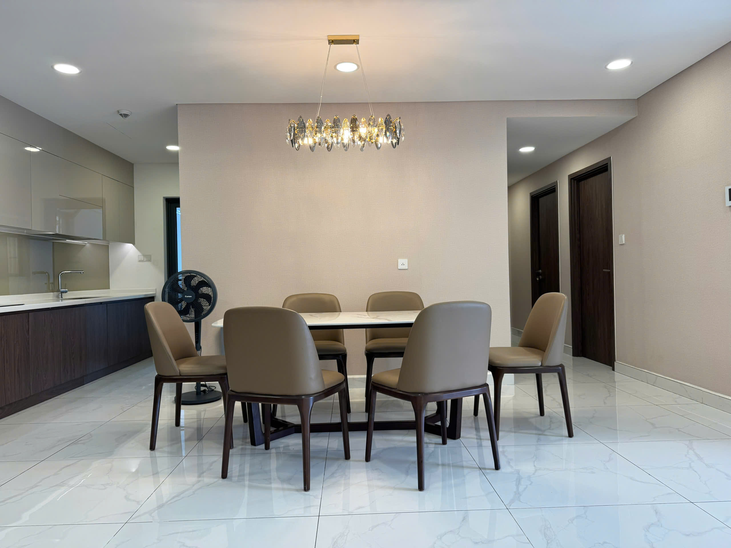 Thuê Diamond Brilliant 142m2